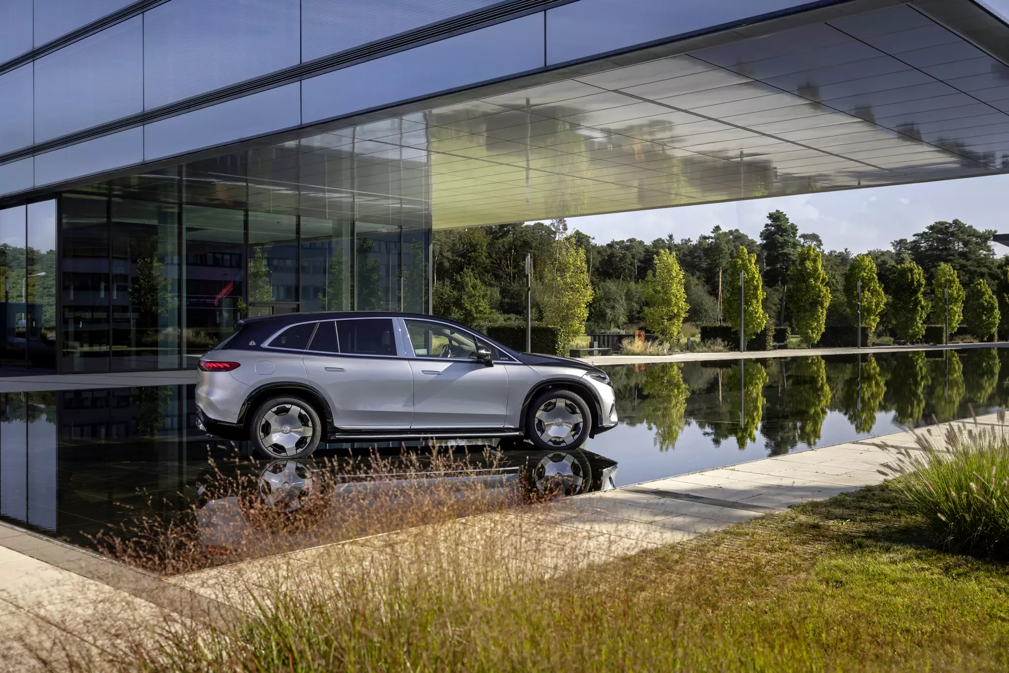 Mercedes-Maybach EQS SUV 680