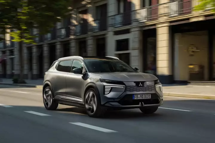 Mitsubishi Eclipse Cross Long Range