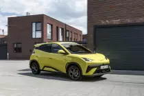 2025-byd-dolphin-surf-static-010