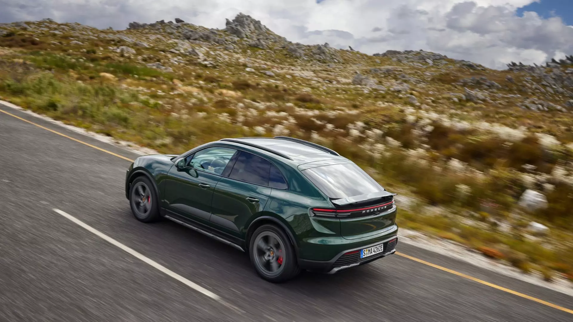 Porsche Macan 4S Electric