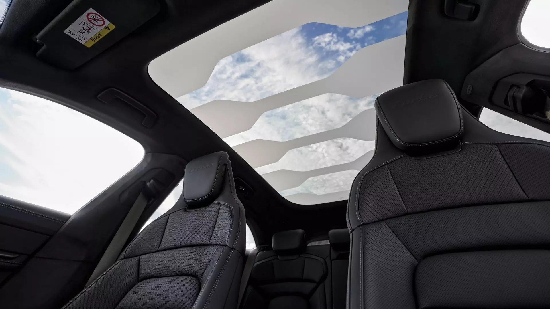 Porsche Taycan 4 Cross Turismo