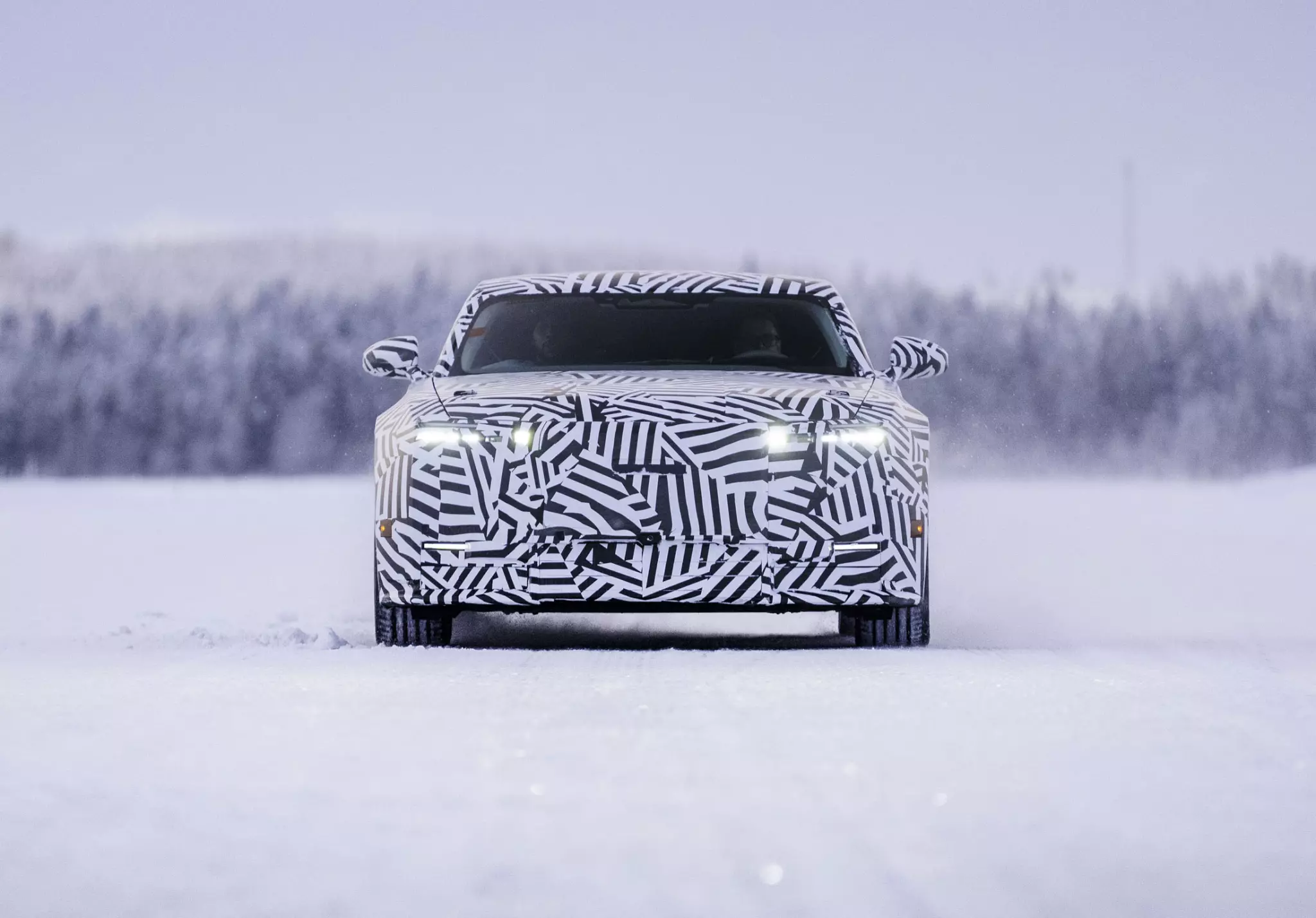 Jaguar GT électrique : révélation imminente après les derniers essais hivernaux à –40 °C