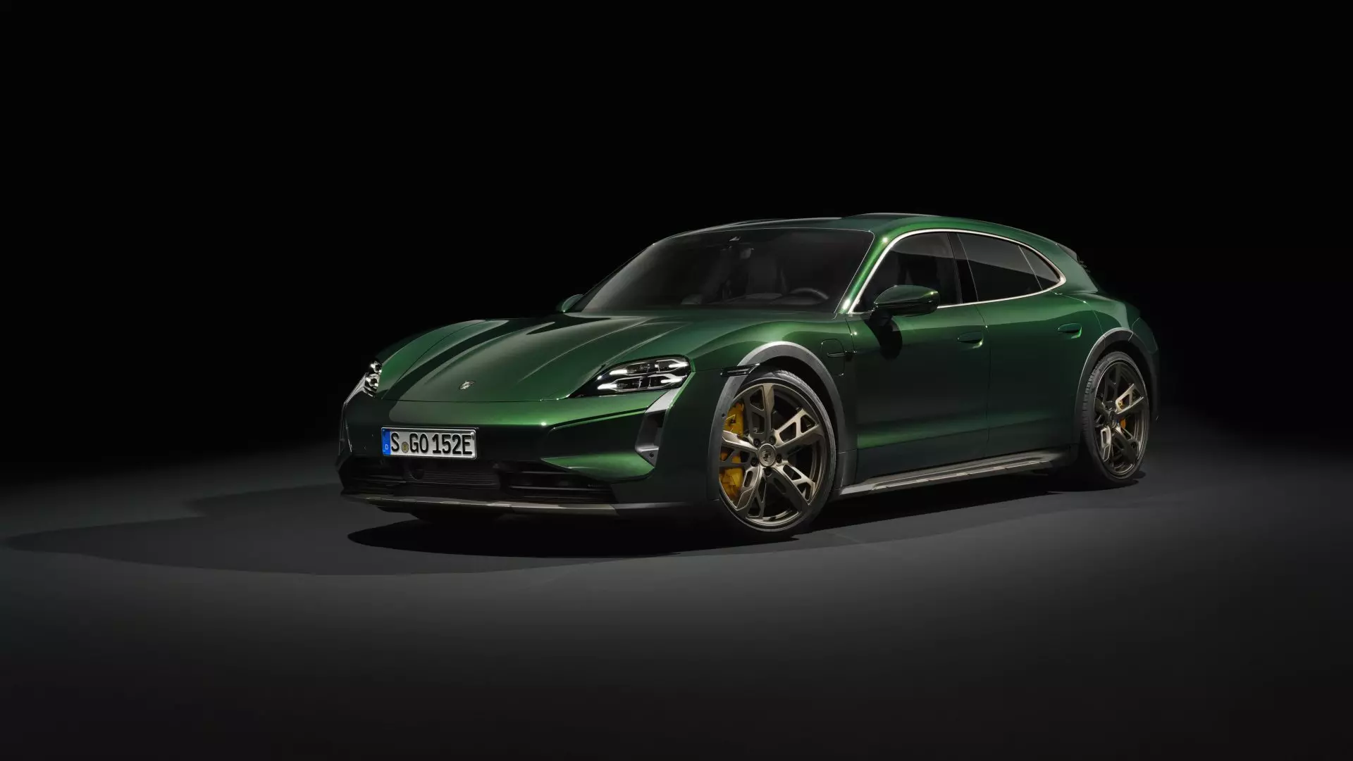 Porsche Taycan 4 Cross Turismo