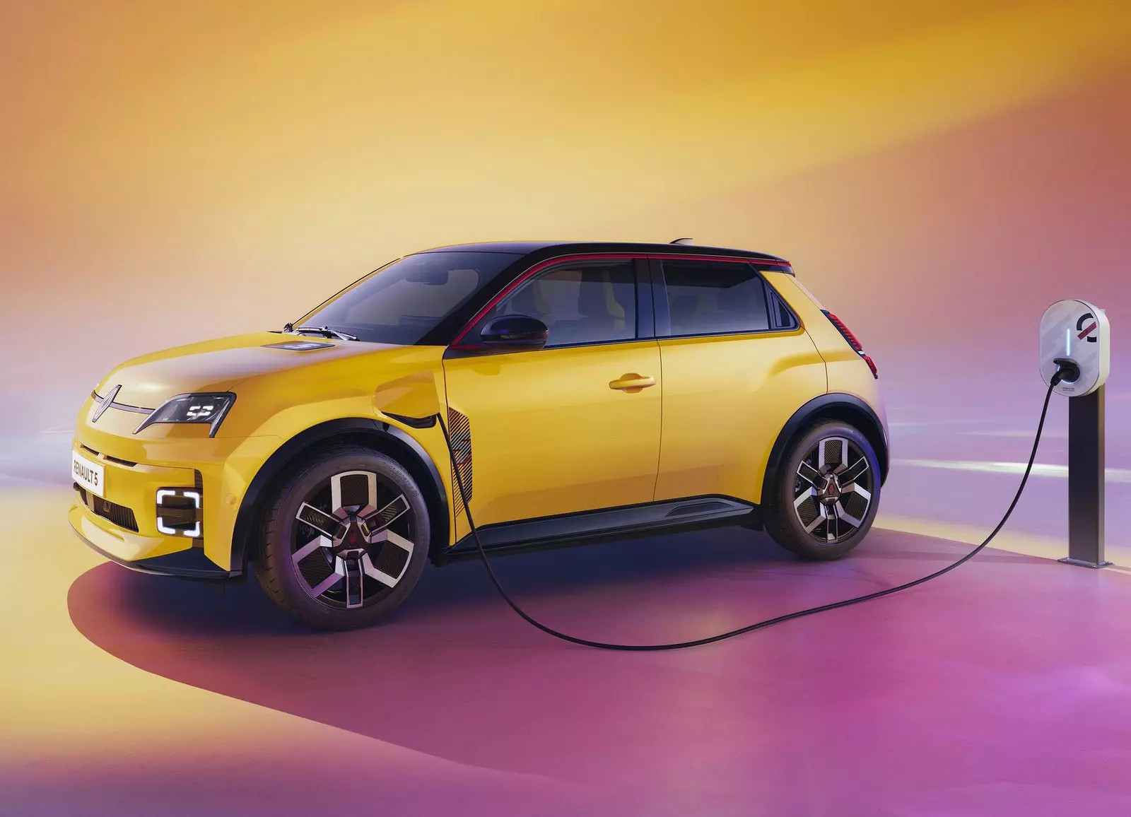 RENAULT 5 E-TECH ELECTRIC: Une icône pop électrique et révolutionnaire