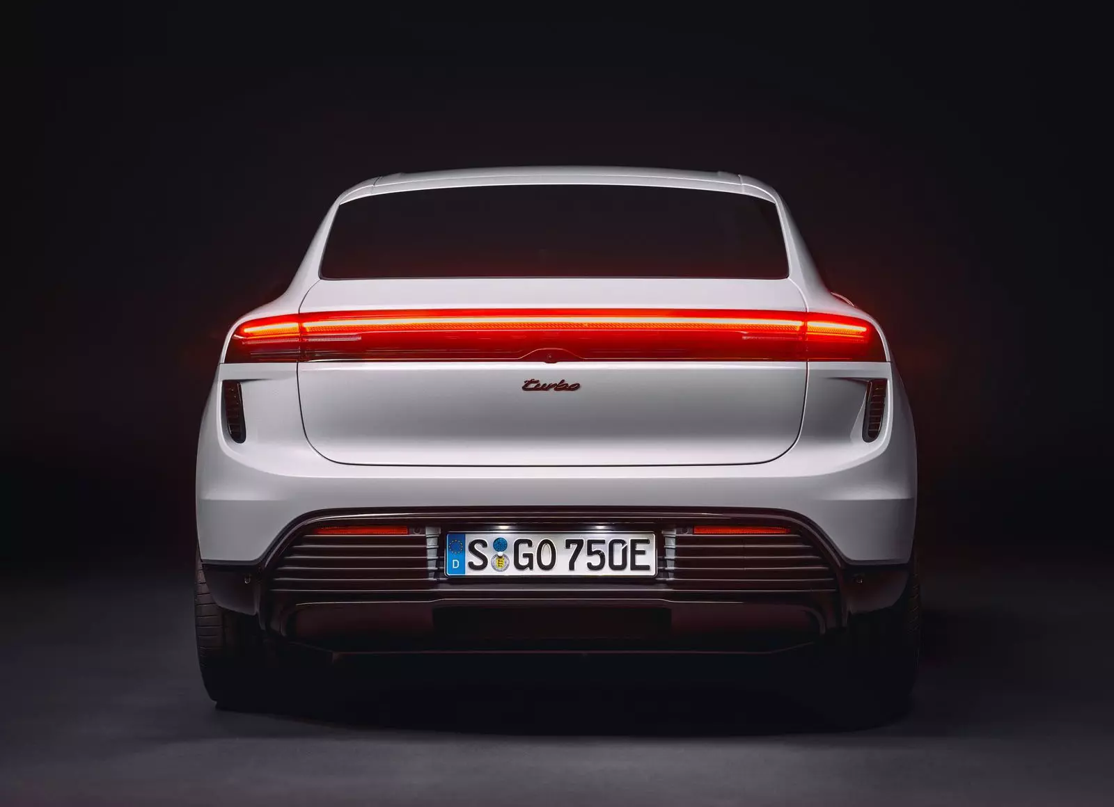 Porsche Macan Turbo Electric